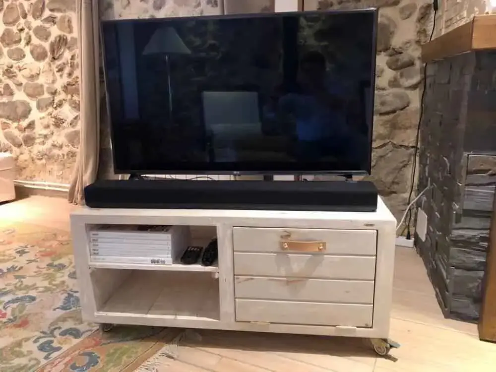 Mueble de TV con palets